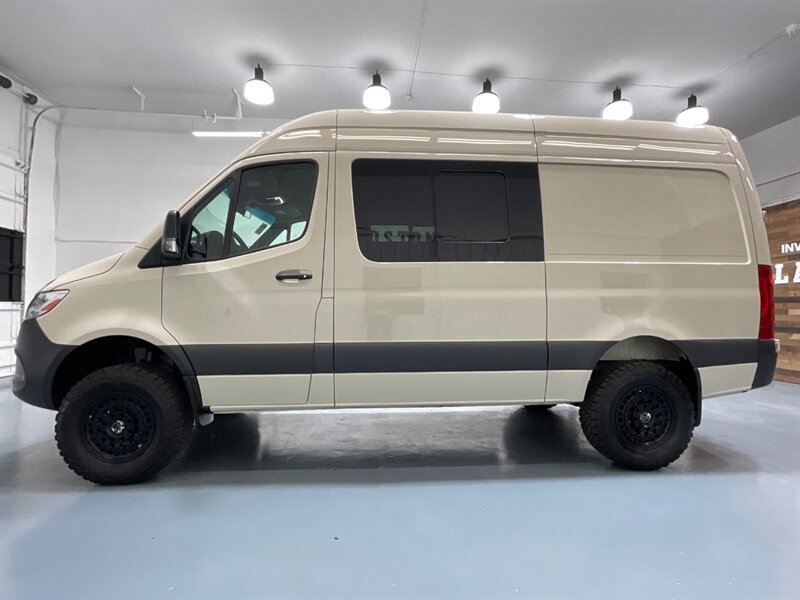 2022 Mercedes-Benz Sprinter 2500 Crew V 4X4 /3.0L V6 DIESEL/ High Roof 144 " WB  / 1-OWNER / Navigation / Backup Camera / Towing pkg / 5-PASSENGER / CREW CARGO VAN / Heated Seats - Photo 3 - Gladstone, OR 97027