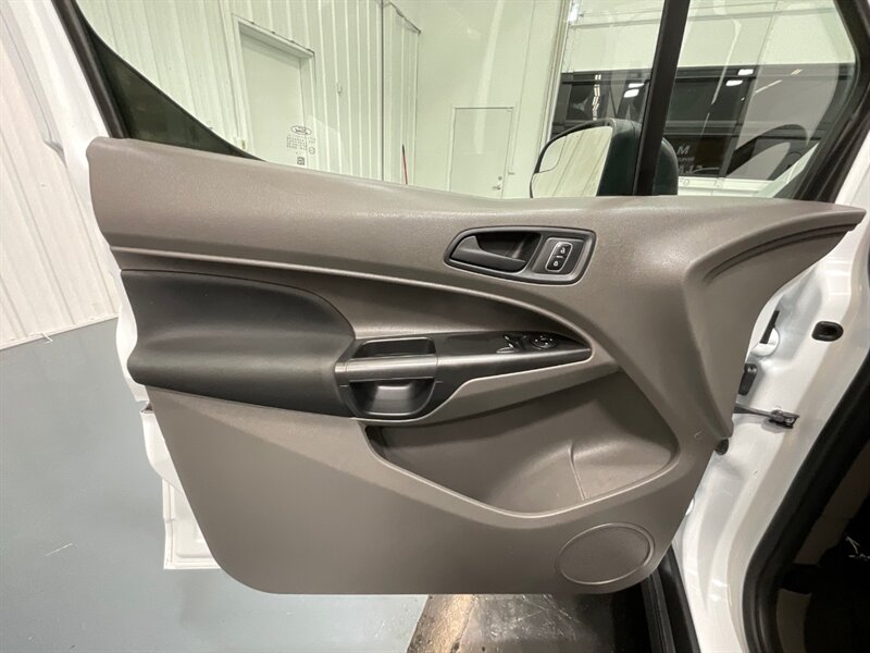 2019 Ford Transit Connect XL Cargo Van/ 2.0L 4Cyl / NEW TIRES / 40K MILES  / Backup Camera - Photo 34 - Gladstone, OR 97027