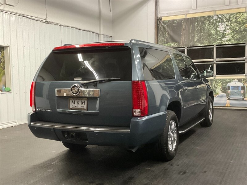 2008 Cadillac Escalade ESV Sport Utility AWD / 6.2L V8 / LEATHER / DVD  Backup Camera / 3RD ROW SEAT / LOCAL OREGON SUV - Photo 8 - Gladstone, OR 97027