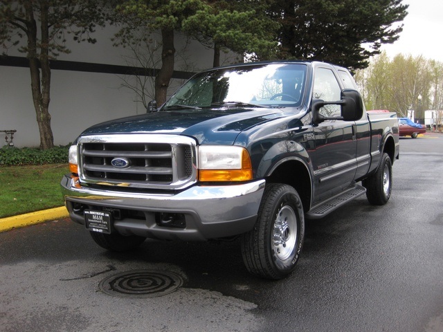 1999 Ford F-250 Super Duty XLT / 4x4/ 7.3L Turbo Diesel /37K Miles