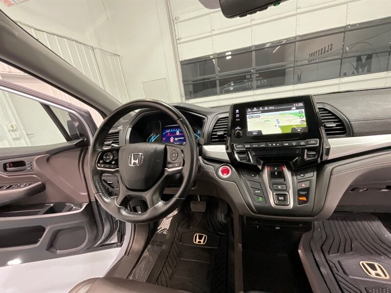 2019 Honda Odyssey EX-L MiniVan / Sunroof / Navi / DVD / Leather  / BRAND NEW TIRES - Photo 16 - Gladstone, OR 97027