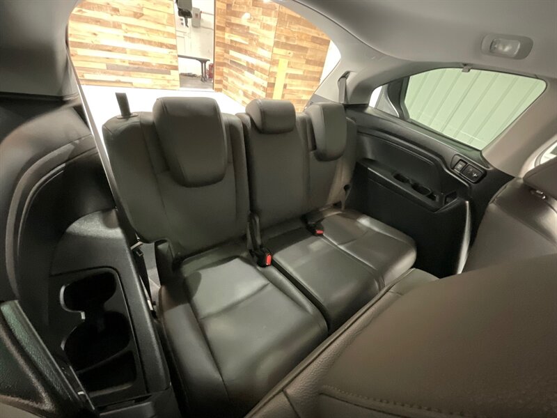 2019 Honda Odyssey EX-L MiniVan / Sunroof / Navi / DVD / Leather  / BRAND NEW TIRES - Photo 12 - Gladstone, OR 97027