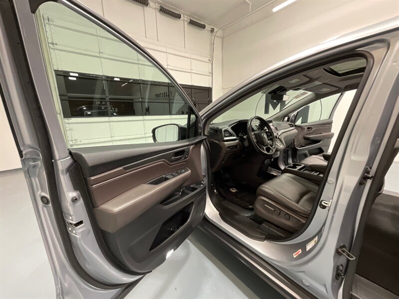 2019 Honda Odyssey EX-L MiniVan / Sunroof / Navi / DVD / Leather  / BRAND NEW TIRES - Photo 57 - Gladstone, OR 97027