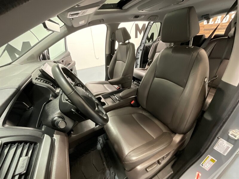 2019 Honda Odyssey EX-L MiniVan / Sunroof / Navi / DVD / Leather  / BRAND NEW TIRES - Photo 48 - Gladstone, OR 97027