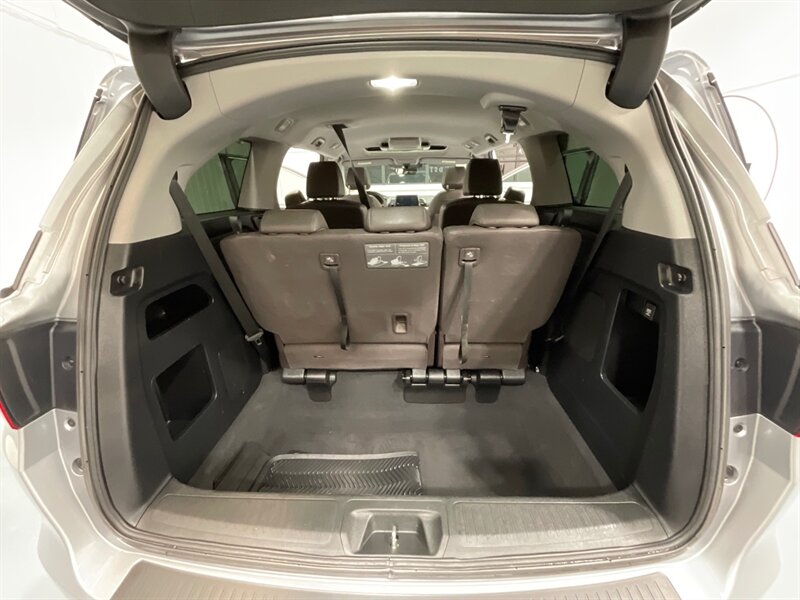 2019 Honda Odyssey EX-L MiniVan / Sunroof / Navi / DVD / Leather  / BRAND NEW TIRES - Photo 15 - Gladstone, OR 97027