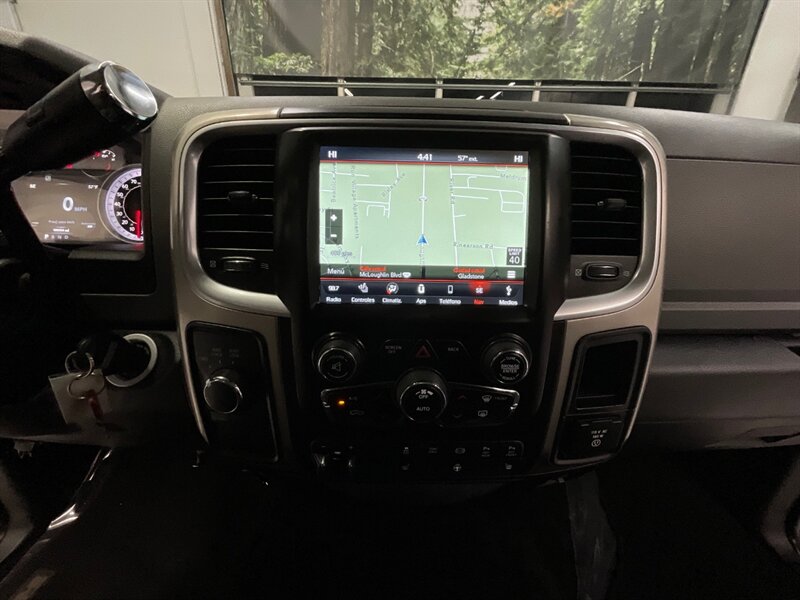 2018 RAM 3500 Big Horn Crew Cab 4X4 / 6.7L DIESEL / Long Bed  / Navigation & Backup Camera  / 105K Miles - Photo 37 - Gladstone, OR 97027