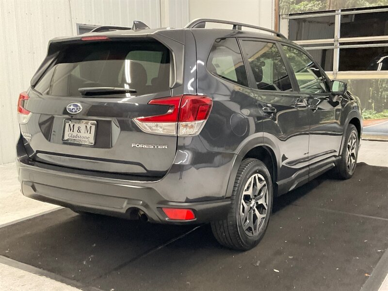 2019 Subaru Forester Premium Sport Utility AWD / Panorama roof /1-OWNER  / Backup Camera / Blind Spot Alert / Excel Cond / 78,000 MILES - Photo 8 - Gladstone, OR 97027