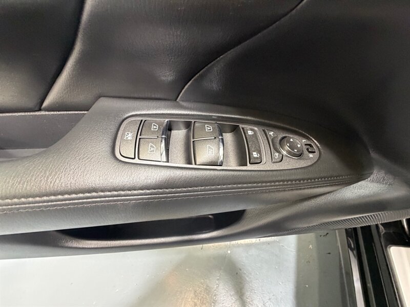 2013 INFINITI M37 x AWD / 3.7L V6 / Tech Pkg /1-OWNER /53K MILES - Photo 34 - Gladstone, OR 97027