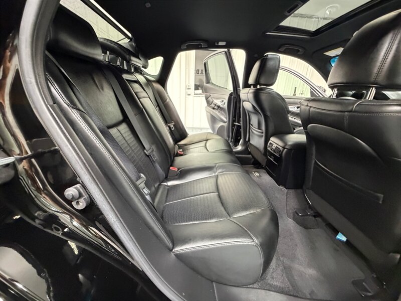 2013 INFINITI M37 x AWD / 3.7L V6 / Tech Pkg /1-OWNER /53K MILES - Photo 11 - Gladstone, OR 97027