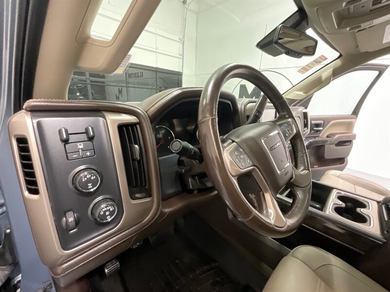 2016 GMC Sierra 2500 Denali Crew Cab 4X4 / 6.6L DURAMAX DIESEL / LOADED  / RUST FREE / Excel Cond - Photo 15 - Gladstone, OR 97027