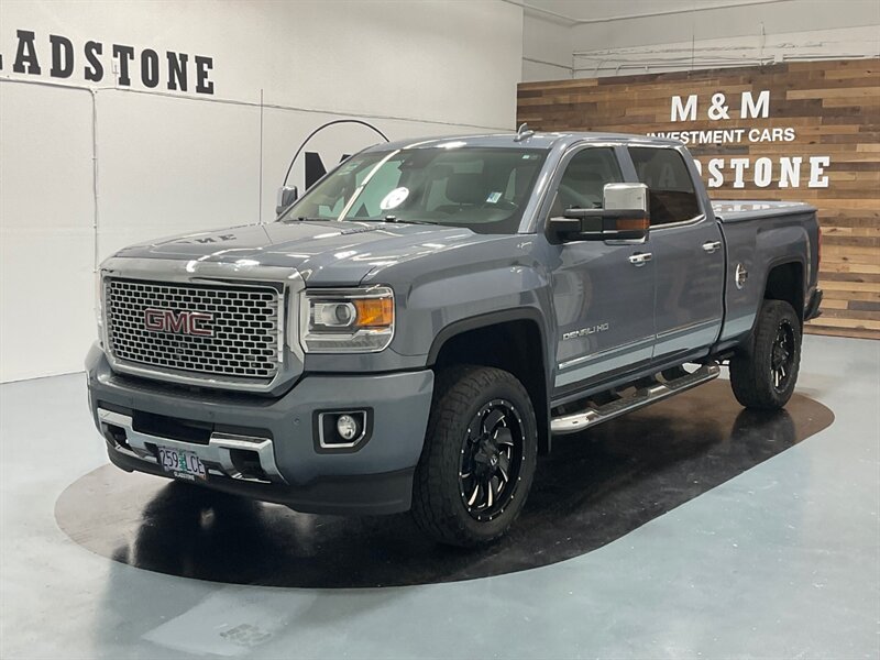 2016 GMC Sierra 2500 Denali Crew Cab 4X4 / 6.6L DURAMAX DIESEL / LOADED  / RUST FREE / Excel Cond - Photo 1 - Gladstone, OR 97027