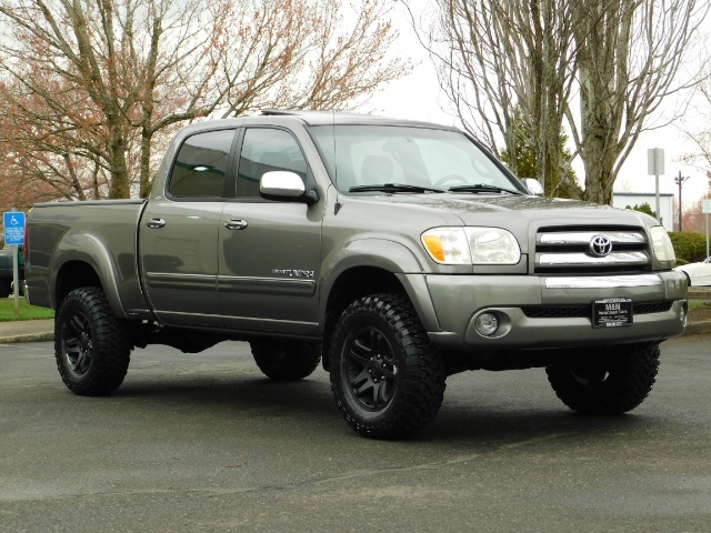 2005 Toyota Tundra SR5 4dr Double Cab / 4X4 / LIFTED / LOW MILES