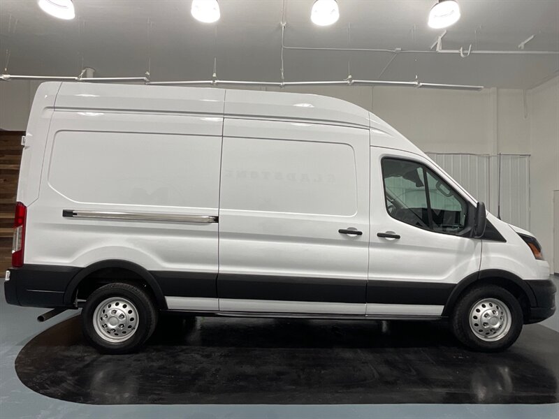 2022 Ford Transit 250 CARGO VAN AWD / HIGHROOF LWB / 13K MILES  / 4X4 / Backup Camera - Photo 5 - Gladstone, OR 97027