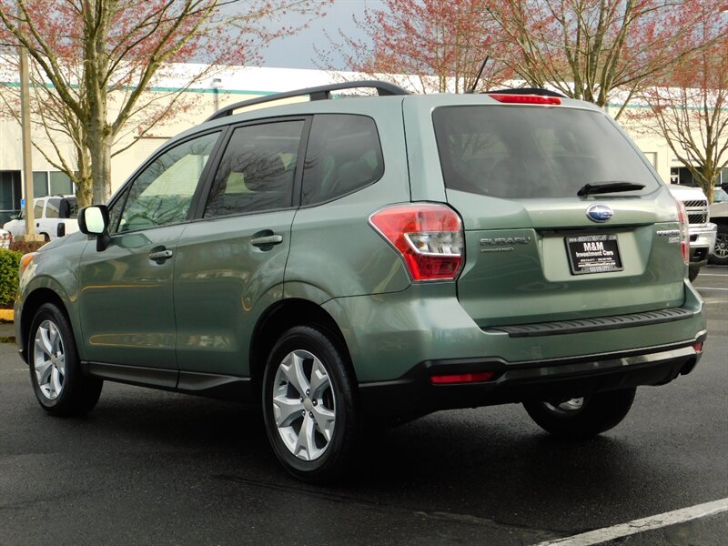 2014 Subaru Forester 2.5i Premium Sport Utility AWD / Panoramic Sunroof