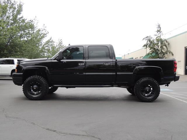 2006 Chevrolet Silverado 2500 LT / 4X4 / 6.6 Liter Duramax Diesel /LIFTED LIFTED   - Photo 3 - Portland, OR 97217