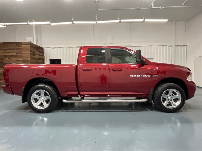 2011 RAM 1500 Sport 4X4 / 5.7L V8 HEMI /Leather & Sunroof  / ZERO RUST - Photo 4 - Gladstone, OR 97027