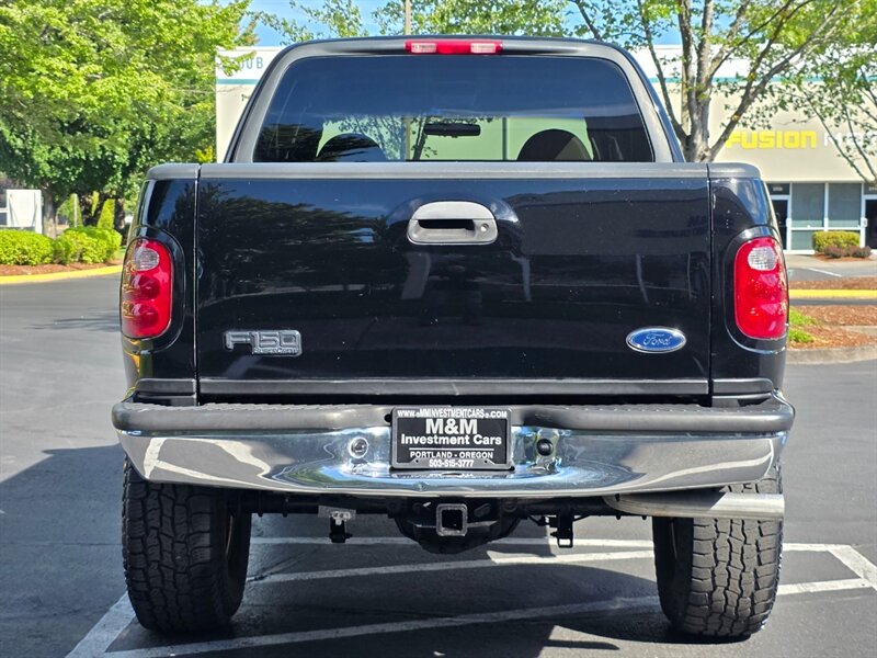 2001 Ford F-150 SUPER CREW 4X4 V8 / LARIAT / LEATHER / *RCD* LIFT / 4-DOOR / 6-PASSENGER SEATING / FRESH TRADE-IN - Photo 6 - Portland, OR 97217
