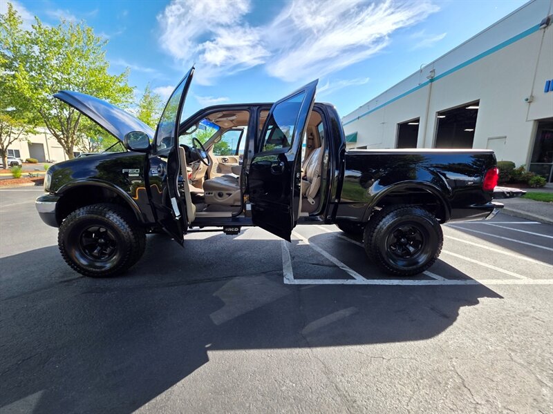2001 Ford F-150 SUPER CREW 4X4 V8 / LARIAT / LEATHER / *RCD* LIFT / 4-DOOR / 6-PASSENGER SEATING / FRESH TRADE-IN - Photo 23 - Portland, OR 97217