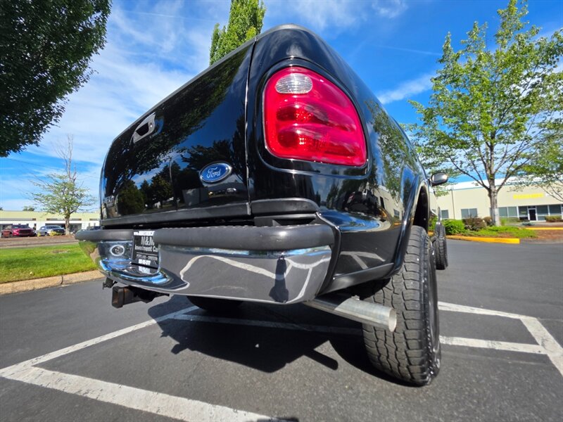 2001 Ford F-150 SUPER CREW 4X4 V8 / LARIAT / LEATHER / *RCD* LIFT / 4-DOOR / 6-PASSENGER SEATING / FRESH TRADE-IN - Photo 12 - Portland, OR 97217