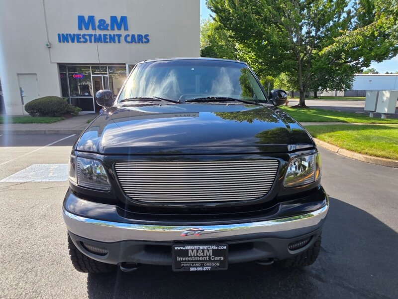 2001 Ford F-150 SUPER CREW 4X4 V8 / LARIAT / LEATHER / *RCD* LIFT / 4-DOOR / 6-PASSENGER SEATING / FRESH TRADE-IN - Photo 5 - Portland, OR 97217