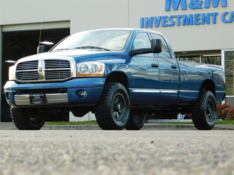 2006 Dodge Ram 2500 Laramie 4X4 / 6-SPEED / 5.9L CUMMINS DIESEL /CLEAN