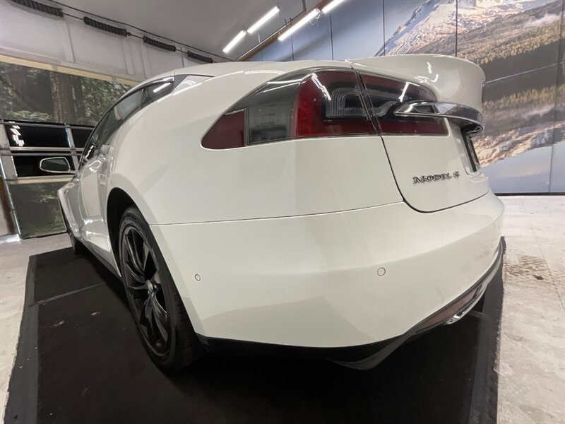 2016 Tesla Model S 85D Sedan AWD / AUTOPILOT / 55 in Portland, OR
