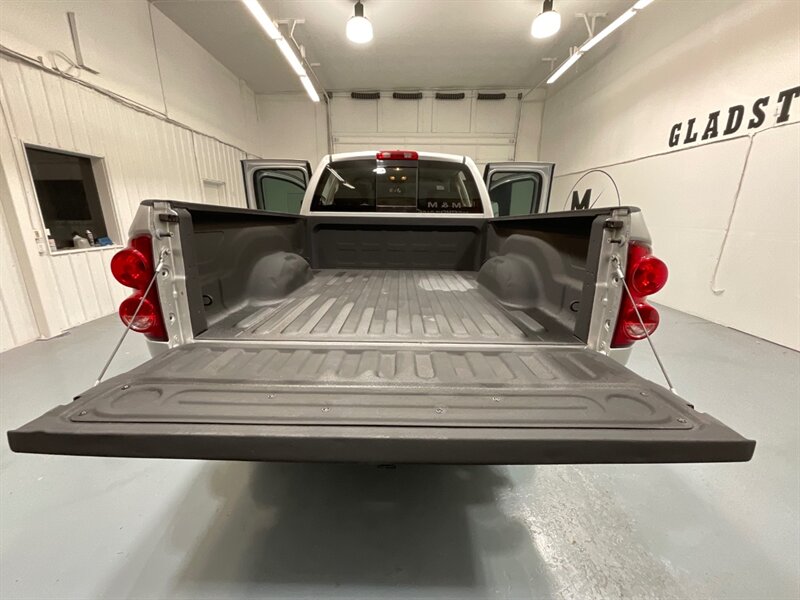 2009 Dodge Ram 2500 SLT BIG HORN 4X4 / 6.7L CUMMINS DIESEL /NEW TIRES / SHORT BED / ZERO RUST / NEVERHAD A GOOSE NECK OR A FIFTH WHEEL INSTALLED - Photo 11 - Gladstone, OR 97027