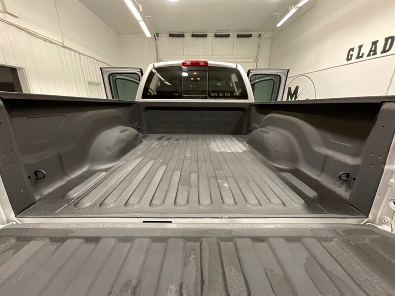 2009 Dodge Ram 2500 SLT BIG HORN 4X4 / 6.7L CUMMINS DIESEL /NEW TIRES / SHORT BED / ZERO RUST / NEVERHAD A GOOSE NECK OR A FIFTH WHEEL INSTALLED - Photo 10 - Gladstone, OR 97027