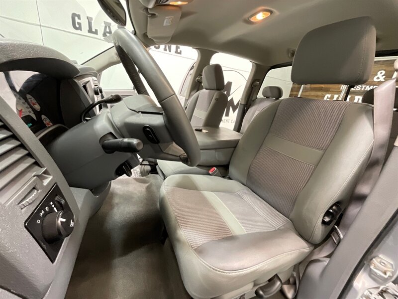 2009 Dodge Ram 2500 SLT BIG HORN 4X4 / 6.7L CUMMINS DIESEL /NEW TIRES / SHORT BED / ZERO RUST / NEVERHAD A GOOSE NECK OR A FIFTH WHEEL INSTALLED - Photo 37 - Gladstone, OR 97027