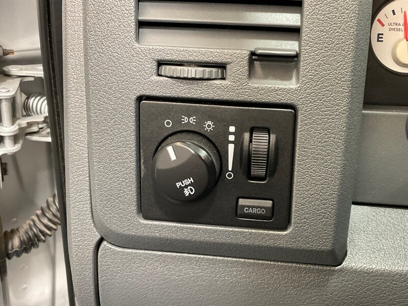 2009 Dodge Ram 2500 SLT BIG HORN 4X4 / 6.7L CUMMINS DIESEL /NEW TIRES / SHORT BED / ZERO RUST / NEVERHAD A GOOSE NECK OR A FIFTH WHEEL INSTALLED - Photo 43 - Gladstone, OR 97027