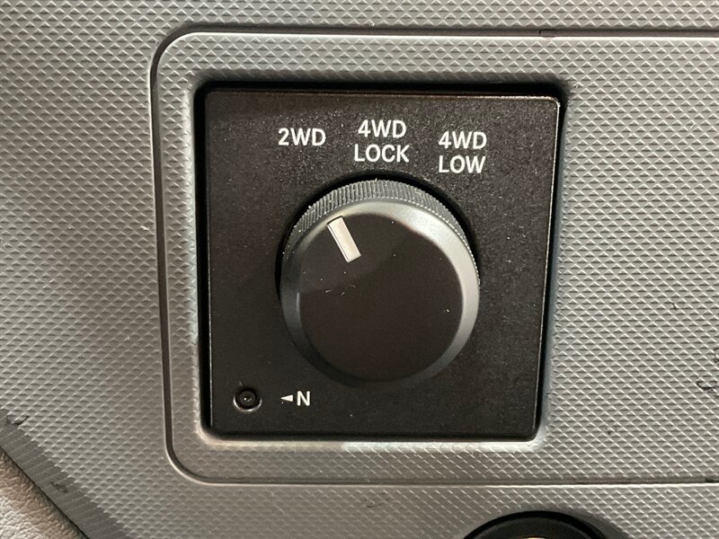 2009 Dodge Ram 2500 SLT BIG HORN 4X4 / 6.7L CUMMINS DIESEL /NEW TIRES / SHORT BED / ZERO RUST / NEVERHAD A GOOSE NECK OR A FIFTH WHEEL INSTALLED - Photo 42 - Gladstone, OR 97027