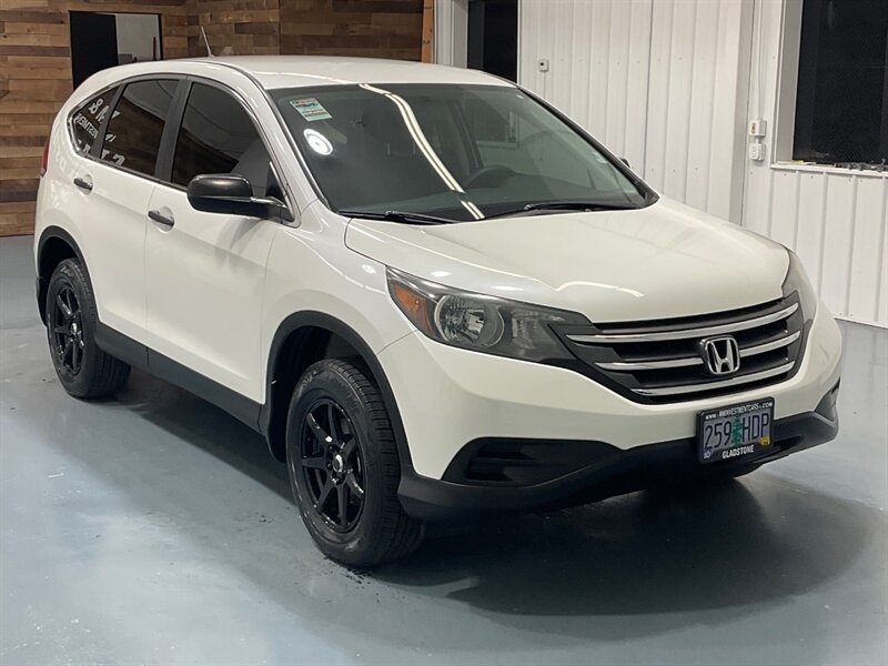 2014 Honda CR-V LX Sport Utility AWD / Backup Camera / 88,000 MILE  / LOCAL OREGON SUV - Photo 2 - Gladstone, OR 97027