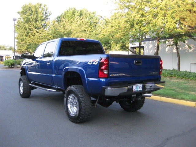 2004 Chevrolet Silverado 2500 LT/ 4WD/ Duramax Turbo Diesel / LIFTED   - Photo 3 - Portland, OR 97217