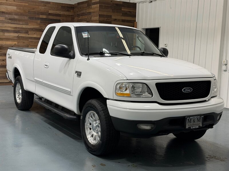 2002 Ford F-150 XLT 4X4 5.4L V8 / 4Dr Extended Cab / LOW MILES /SHORT BED / LOCAL OREGON TRUCK - Photo 2 - Gladstone, OR 97027