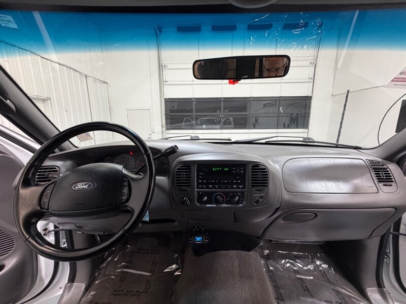 2002 Ford F-150 XLT 4X4 5.4L V8 / 4Dr Extended Cab / LOW MILES /SHORT BED / LOCAL OREGON TRUCK - Photo 38 - Gladstone, OR 97027