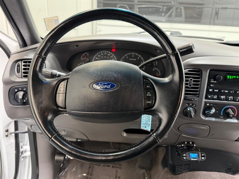 2002 Ford F-150 XLT 4X4 5.4L V8 / 4Dr Extended Cab / LOW MILES /SHORT BED / LOCAL OREGON TRUCK - Photo 17 - Gladstone, OR 97027