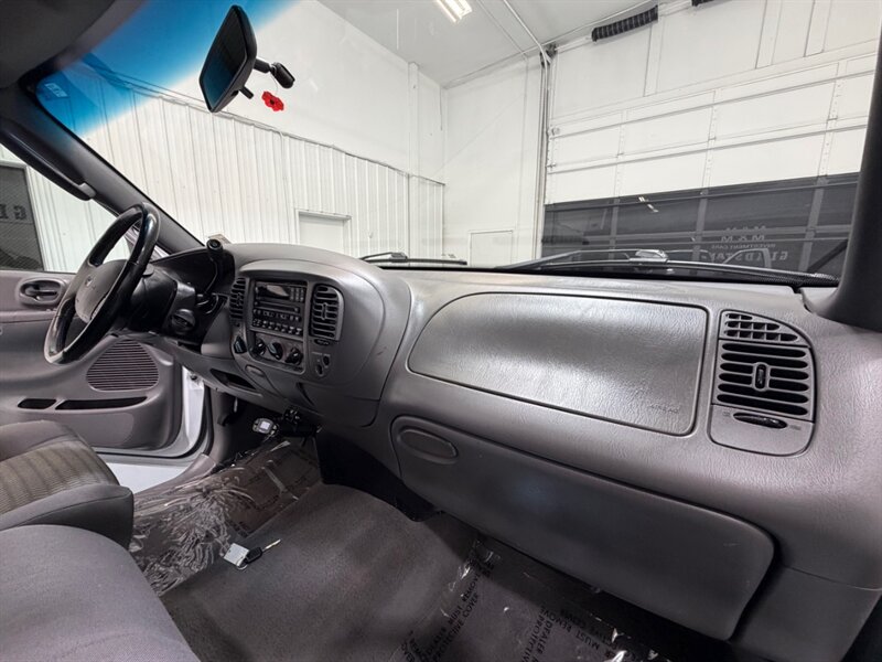 2002 Ford F-150 XLT 4X4 5.4L V8 / 4Dr Extended Cab / LOW MILES /SHORT BED / LOCAL OREGON TRUCK - Photo 35 - Gladstone, OR 97027