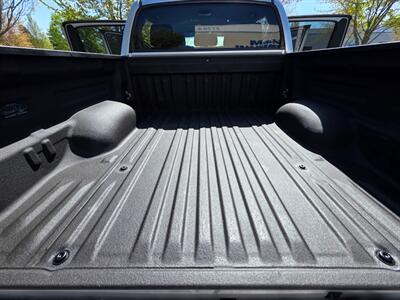 2015 Toyota Tundra CREW MAX 4X4 / V8 / XD WHEELS / NO RUST / 1-OWNER  LOCAL TRUCK / ALWAYS SERVICED @ TOYOTA RECORDS - Photo 22 - Portland, OR 97217