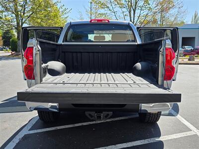 2015 Toyota Tundra CREW MAX 4X4 / V8 / XD WHEELS / NO RUST / 1-OWNER  LOCAL TRUCK / ALWAYS SERVICED @ TOYOTA RECORDS - Photo 31 - Portland, OR 97217