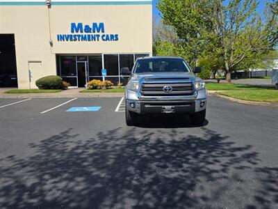 2015 Toyota Tundra CREW MAX 4X4 / V8 / XD WHEELS / NO RUST / 1-OWNER  LOCAL TRUCK / ALWAYS SERVICED @ TOYOTA RECORDS - Photo 52 - Portland, OR 97217