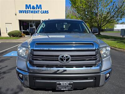 2015 Toyota Tundra CREW MAX 4X4 / V8 / XD WHEELS / NO RUST / 1-OWNER  LOCAL TRUCK / ALWAYS SERVICED @ TOYOTA RECORDS - Photo 5 - Portland, OR 97217