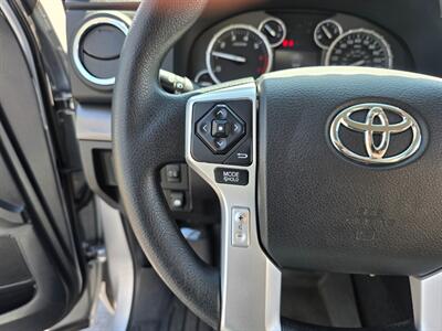 2015 Toyota Tundra CREW MAX 4X4 / V8 / XD WHEELS / NO RUST / 1-OWNER  LOCAL TRUCK / ALWAYS SERVICED @ TOYOTA RECORDS - Photo 33 - Portland, OR 97217