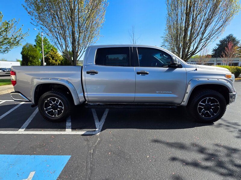 2015 Toyota Tundra CREW MAX 4X4 / V8 / XD WHEELS / NO RUST / 1-OWNER  LOCAL TRUCK / ALWAYS SERVICED @ TOYOTA RECORDS - Photo 4 - Portland, OR 97217