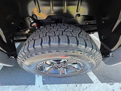 2015 Toyota Tundra CREW MAX 4X4 / V8 / XD WHEELS / NO RUST / 1-OWNER  LOCAL TRUCK / ALWAYS SERVICED @ TOYOTA RECORDS - Photo 20 - Portland, OR 97217