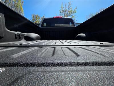2015 Toyota Tundra CREW MAX 4X4 / V8 / XD WHEELS / NO RUST / 1-OWNER  LOCAL TRUCK / ALWAYS SERVICED @ TOYOTA RECORDS - Photo 32 - Portland, OR 97217