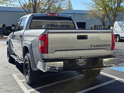 2015 Toyota Tundra CREW MAX 4X4 / V8 / XD WHEELS / NO RUST / 1-OWNER  LOCAL TRUCK / ALWAYS SERVICED @ TOYOTA RECORDS - Photo 7 - Portland, OR 97217
