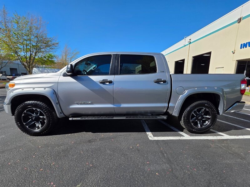 2015 Toyota Tundra CREW MAX 4X4 / V8 / XD WHEELS / NO RUST / 1-OWNER  LOCAL TRUCK / ALWAYS SERVICED @ TOYOTA RECORDS - Photo 3 - Portland, OR 97217