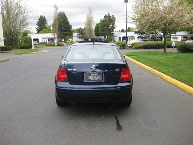 2001 Volkswagen Jetta GLX VR6 / Leather/ Heated seats/moonroof   - Photo 4 - Portland, OR 97217