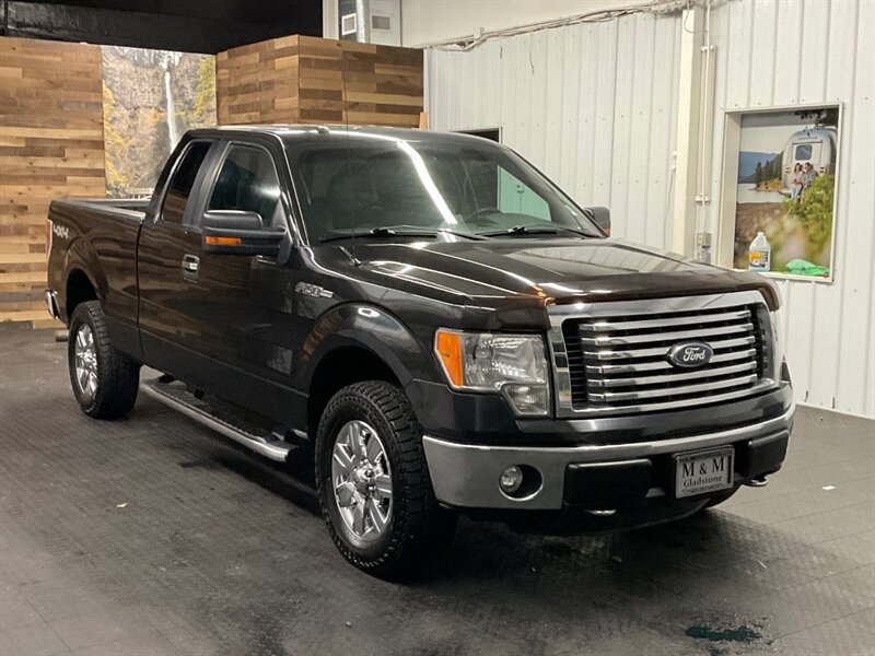 2011 Ford F-150 XLT 4X4 / 5.0L V8 / LOCAL TRUCK / RUST FREE  SHARP & CLEAN !!! - Photo 2 - Gladstone, OR 97027