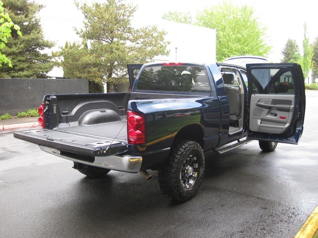 2007 Dodge Ram 1500 SLT Mega Cab / 4WD/ LIFTED MUD TIRES   - Photo 13 - Portland, OR 97217